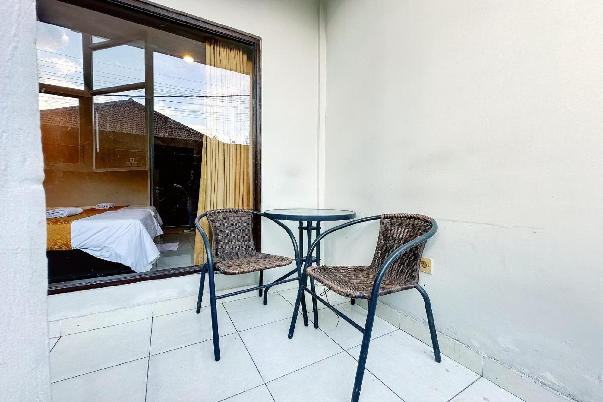 Lembayung Sari Homestay Denpasar  Exterior photo
