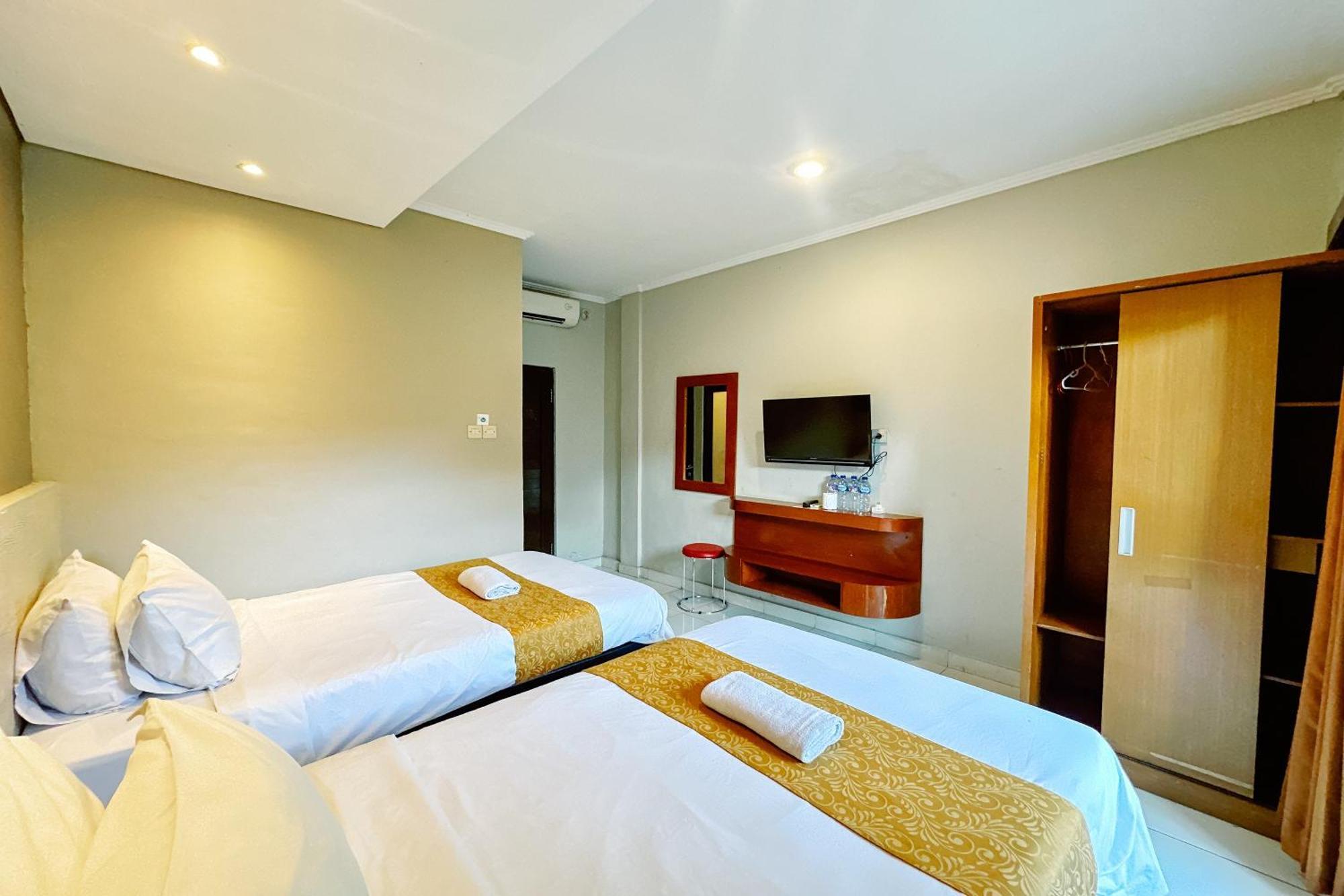 Lembayung Sari Homestay Denpasar  Exterior photo