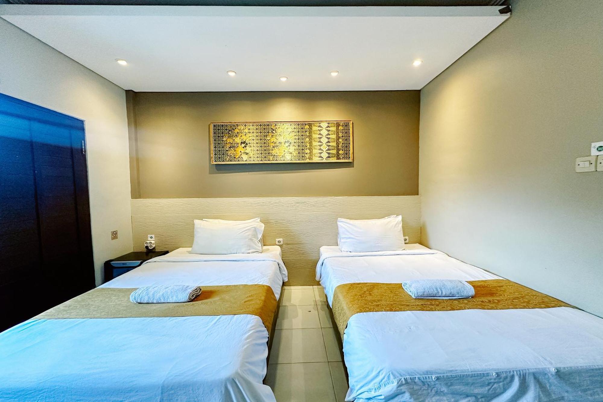 Lembayung Sari Homestay Denpasar  Exterior photo